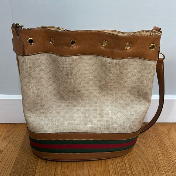 Vintage Gucci bucket bag - Picture 2 of 8
